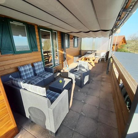 Location Type Gite, Chambre D'Hote, Meuble De Tourisme Dans Joli Petit Chalet Typique Et Ou Jolie Roulotte Type Boheme Waldighoffen Zewnętrze zdjęcie