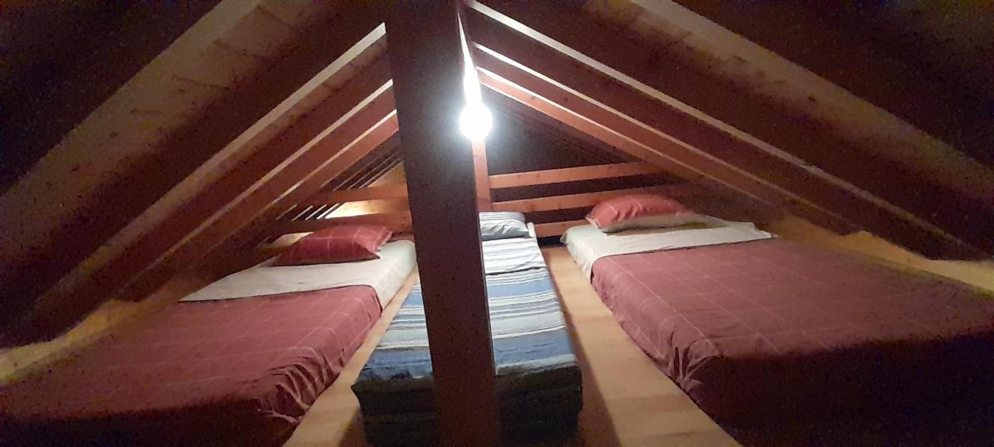 Location Type Gite, Chambre D'Hote, Meuble De Tourisme Dans Joli Petit Chalet Typique Et Ou Jolie Roulotte Type Boheme Waldighoffen Zewnętrze zdjęcie
