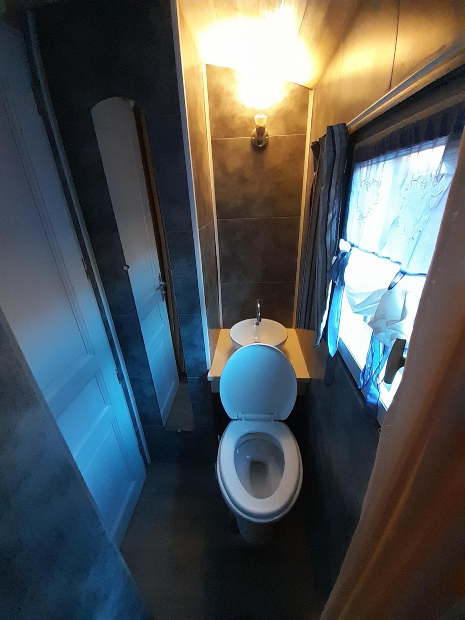 Location Type Gite, Chambre D'Hote, Meuble De Tourisme Dans Joli Petit Chalet Typique Et Ou Jolie Roulotte Type Boheme Waldighoffen Zewnętrze zdjęcie
