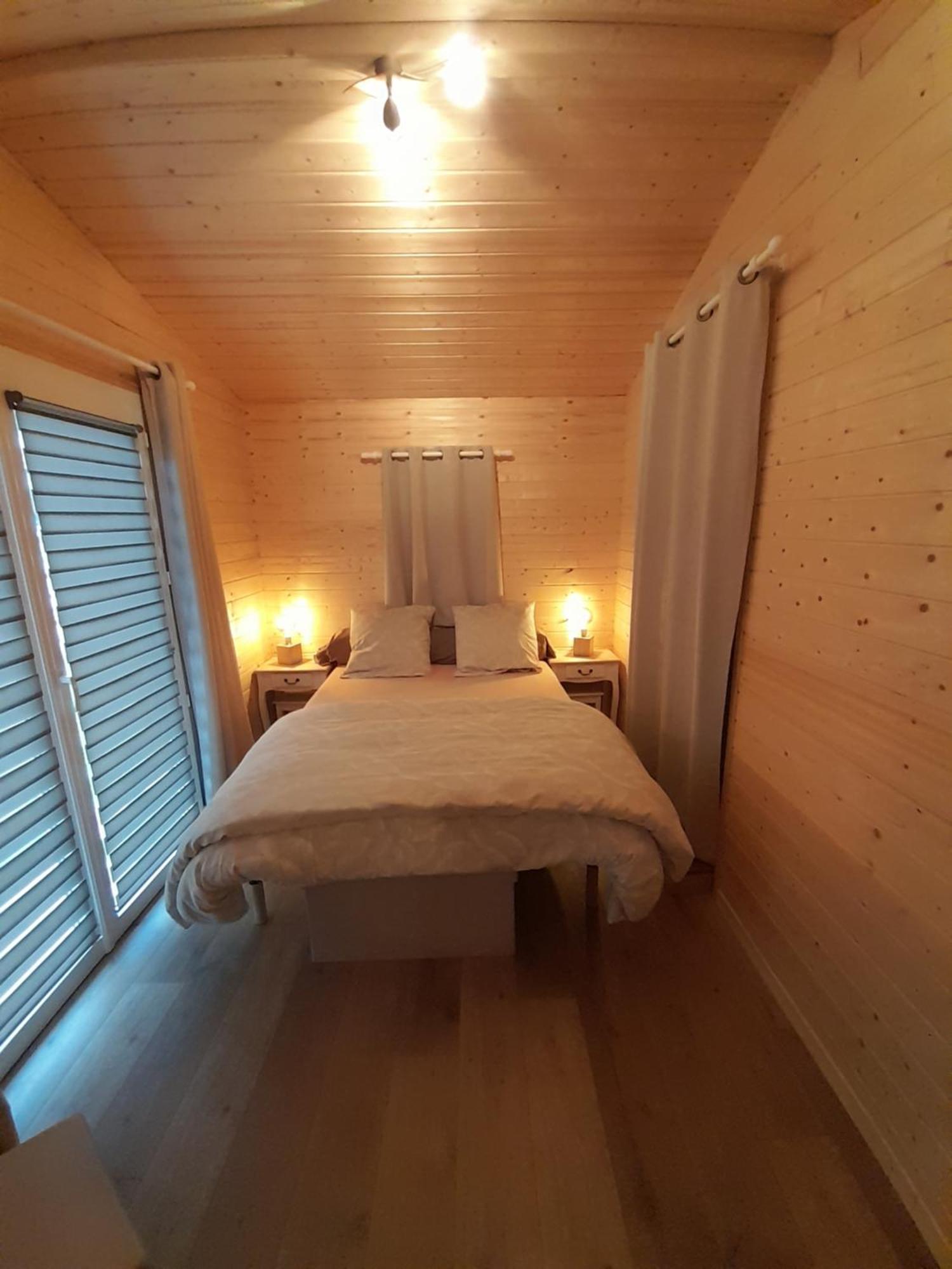 Location Type Gite, Chambre D'Hote, Meuble De Tourisme Dans Joli Petit Chalet Typique Et Ou Jolie Roulotte Type Boheme Waldighoffen Zewnętrze zdjęcie